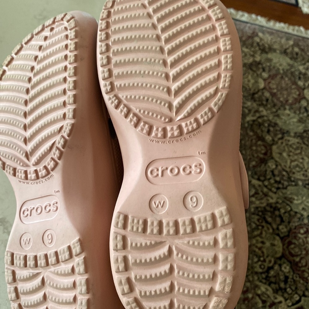 Crocs - Picture 2 of 4